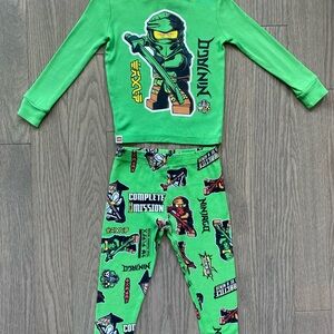 3/$25 💚🥷🏻Ninjago Pajama Set by H&M 🥷🏻💚